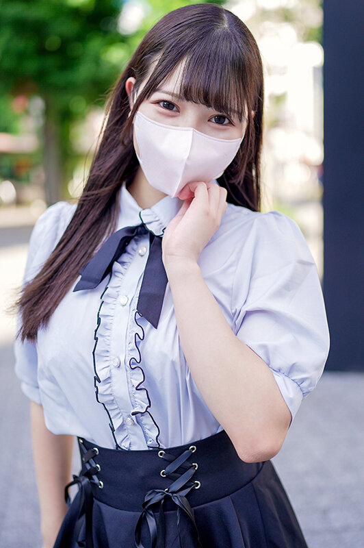 ＜素人＞ 素人女子大生【限定】さつきちゃん20歳巨乳グラビアアイドルを...