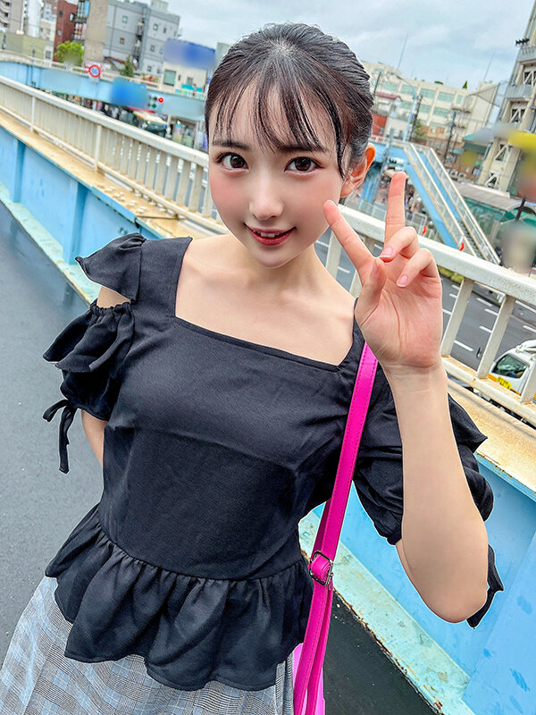 ＜素人＞ 素人女子大生【限定】ひかるちゃん20歳 超が付くほどのカワイ...