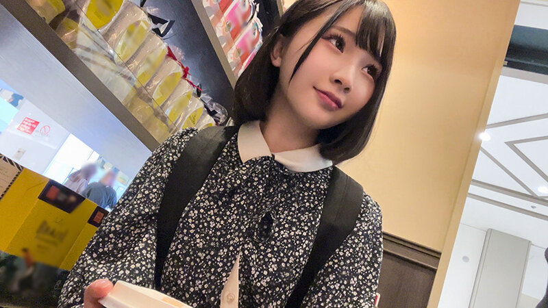 ＜素人＞ 素人女子大生【限定】かなちゃん21歳 某制服リフレでバイトし...