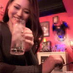 ＜素人＞ 【個人撮影】28歳 美尻エステ人妻 旦那とのSEXはいつもイったふり…性欲を持て余した美人妻が覚えたての中イキで痙攣絶頂。何度も膣奥を突かれて中出しを懇願する 『FANZA』