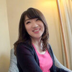 ＜素人＞ 【五十路の美裸体】52歳の美人妻が息子と不倫ハメ撮り。若さ全開のパワープレイに恥も外聞もなく大量潮吹き雌女堕ち【友達の母】 『FANZA』