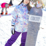 ＜素人＞ 【私をスノボに連れてって】ツイ○ャス配信女子 デカパイHcup天使（25歳）同時視聴者数、月間1位のニューカマー！スノボ配信後のホテルでオフパコ会 『FANZA』