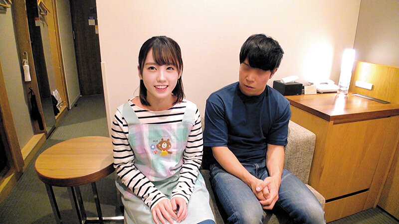 ＜素人＞ エプロン姿が可愛らしい色白めちゃカワ天使な保育士さん//堀北...