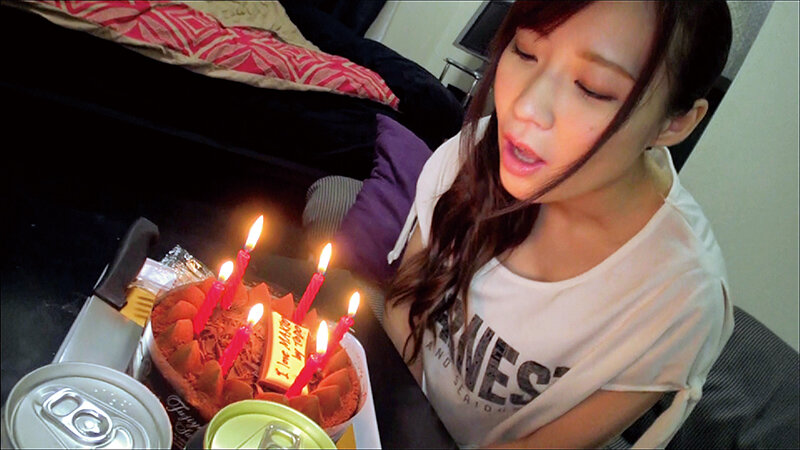 ＜素人＞ 僕のセフレ晒します。思い出ハメ撮りAV発売 まきちゃん20歳...