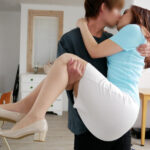 ＜素人＞ 本物素人妻ドキュメント第2弾 結婚5年目イイ波大好き美人サーファー妻初めての連続中出し3P 黒木美愛 『FANZA』