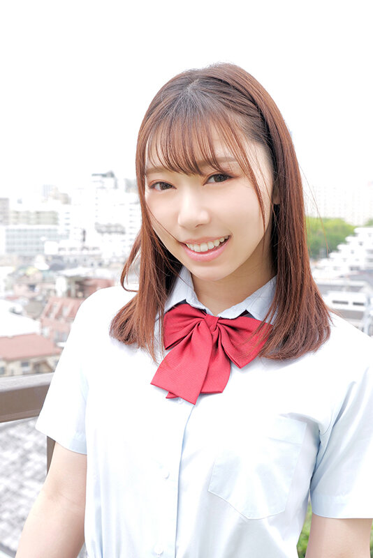 ＜素人＞ 素人女子校生の皆さん！開放的な青空の下で超濃厚なベロチュウし...