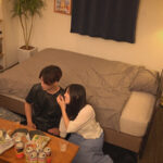 ＜素人＞ ニンゲン観察 宅飲みで終電を逃したウブな女友達をキメセクでセフレにさせる悪すぎるイケメン 『FANZA』