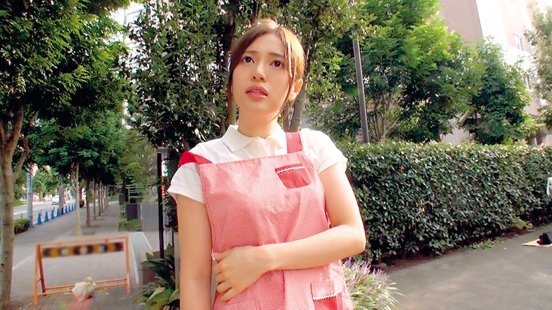 ＜素人＞ おっぱいの大きな保育士の皆さん！童貞くんにピンクの乳首をチュ...