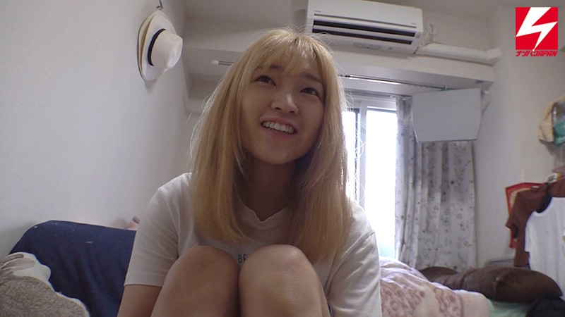 ＜素人＞ ワタシを外に連れ出してくれませんか？1room部屋に引きこも...