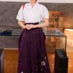 ＜素人＞ 書道の達人は、悪ガキにイタズラされ続けても【平常心】を失わずにいつもどおり筆を走らせる事が出来るのか！？友美（29歳）保険外交員 『FANZA』