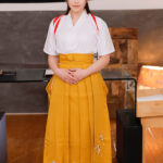 ＜素人＞ 書道の達人は、悪ガキにイタズラされ続けても【平常心】を失わずにいつもどおり筆を走らせる事が出来るのか！？めい（24歳）塾講師 『FANZA』