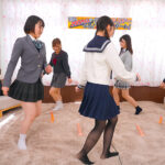 ＜素人＞ 素人バラエティ THEドラゴン！総額100万円！！お年玉争奪 チキチキ極太ディルド椅子取りゲーム！ 音楽止まったらマ〇コディルドを挿入！3分間腰を振って潮を吹けたらクリア！失敗したら即ハメ中出し罰ゲーム！ 『FANZA』