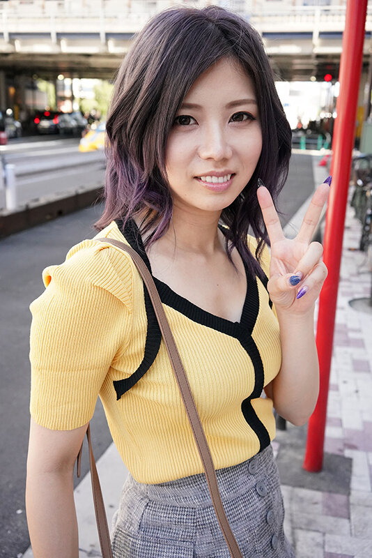 ＜素人＞ 潮吹くギャル店員 レミ 『FANZA』