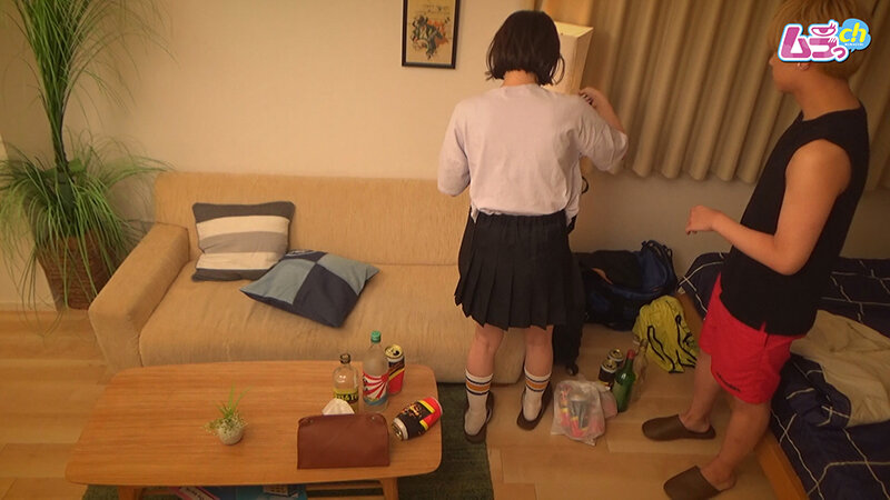 ＜素人＞ ニンゲン観察 すっかり東京に染まり垢ぬけた元陰キャの幼馴染を...