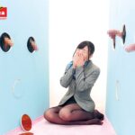 ＜素人＞ 憧れのキャビンアテンダントが壁から飛び出る生チ●ポ10本早抜きチャレンジ！！ 30分以内に全て射精できたら賞金ゲット！！イカせられなかったら残ったチ●ポと生中出しSEX！！ 『FANZA』