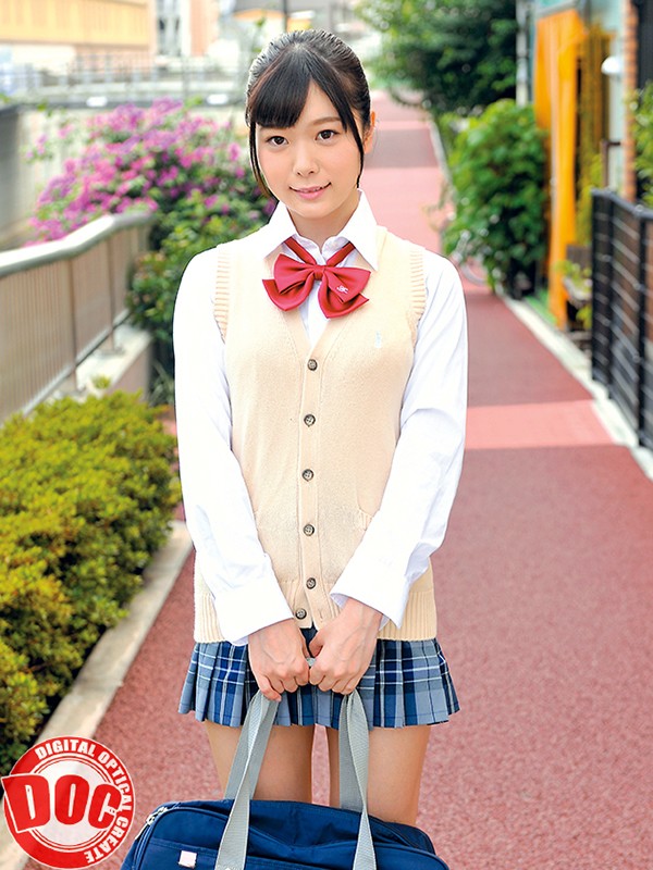 ＜素人＞ 学校帰りの真面目そうな女子○生がはじめての失禁おもらし体験！...