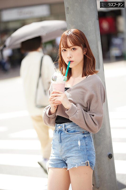 ＜素人＞ 街角ナンパギャル検証企画！デリバリー配達員を誘惑して玄関先で...