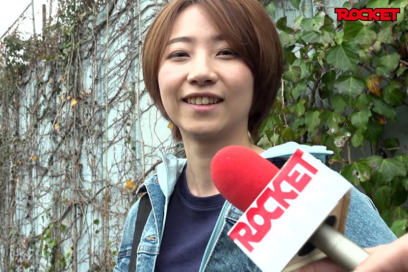 ＜素人＞ マジックミラー号 男友達みたいなボーイッシュな女の子が媚薬チ...