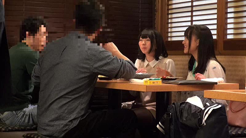 ＜素人＞ 羞恥！彼氏連れ素人娘をマシンバイブでこっそり攻めまくれ！12...