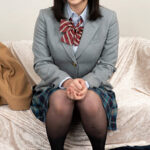 ＜素人＞ パンストでか尻美少女 固定ディルド利き竿ゲーム！驚異的マ○コ感覚でズバリ当てたら賞金GET！罰ゲームは5本のチ○ポと強●乱交SEX！？ 『FANZA』