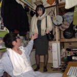 ＜素人＞ 素人裏垢女子と近所の奥様と生徒の母親に生中出し クズ親父あきら監督が自ら選ぶ！「珠玉の中出し自選作品集」素人娘にうっかりナマで中出ししたら100倍返しでお仕置きされました！（泣） 『FANZA』