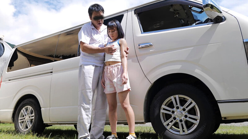 ＜素人＞ 息子の同級生のちびっこと恥ずかし露出温泉旅行「可愛い顔して乳...