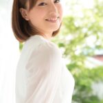 ＜素人＞ 現役女子大生！！ 照れカワ、ふんわり18歳 AVデビュー！！ 初川みなみ 『FANZA』