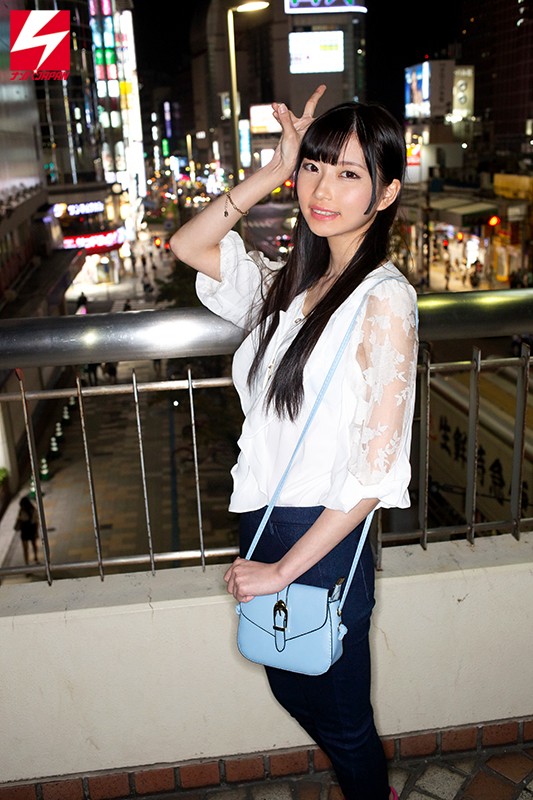 ＜素人＞ 渋谷でナンパして脱がせたらビックリ！！体重38キロ色白スリム...