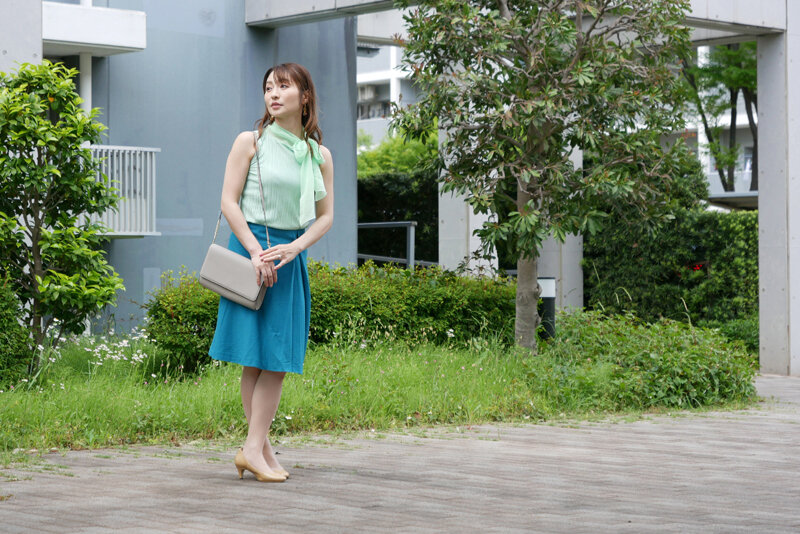 ＜素人＞ 「立ちんぼ妻」 B級熟女 かのか42歳 『FANZA』