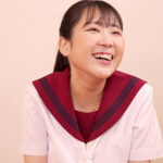 ＜素人＞ 学校帰りの無垢J〇が童貞男性の上でぎこちなく腰を振る『オイル素股』に挑戦！ヌレヌレの割れ目に亀頭の先っちょを挿入したら『（/ω＼） イヤン◆』と言いつつも中出しまで許してくれる！？～まゆ編～ 『FANZA』