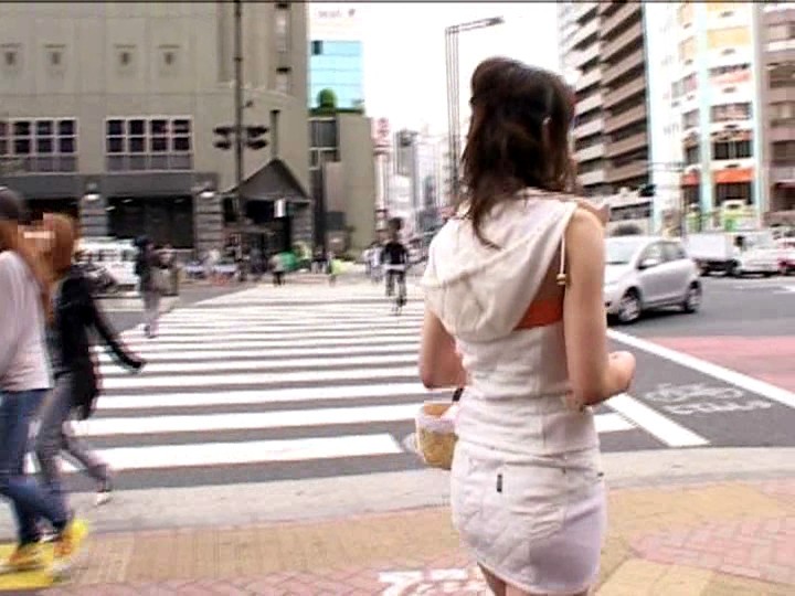 ＜素人＞ 現役キャンギャル かわい里奈 中出し街頭キャンペーン！！ 『...