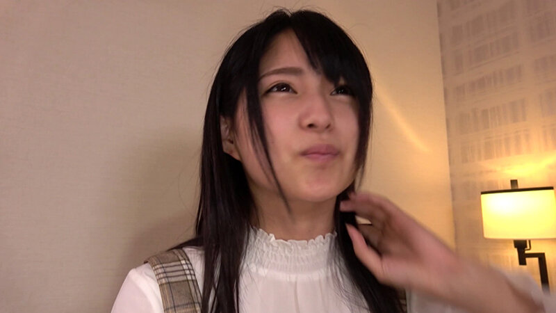 ＜素人＞ チ○ポを1年見てないらしいので極太チ○ポを見せるついでに生挿...