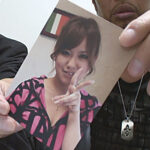 ＜素人＞ 素人ドッキリ企画 見知らぬ男性にナンパ即口説かれるハプニング！旦那はモニター越しに監視、若妻が寝取られ浮気SEX4時間 『FANZA』