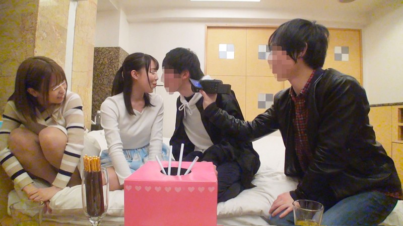 ＜素人＞ 一般男女モニタリングAV 終電を逃した女子大生2人組が初対面...