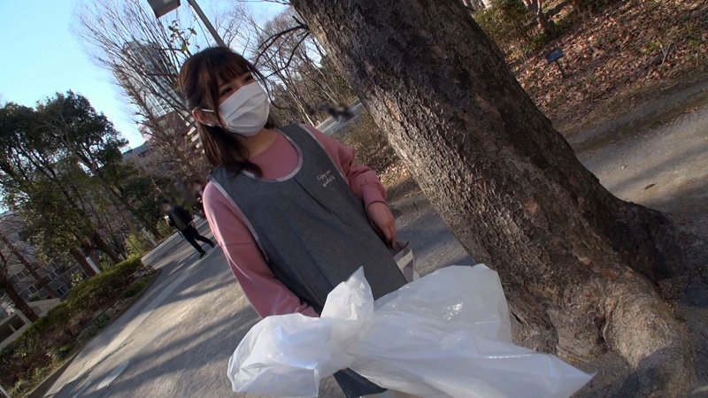 ＜素人＞ ガチナンパ！ 初々しい新人保育士さん童貞チ○ポに赤面興奮！ ...