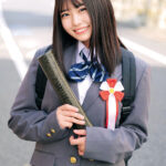 ＜素人＞ 3分前まで女子○校生！～2024年～卒業式直後にガチナンパ！生まれて初めての素股体験！クリトリスがデカチンと擦れ合って我慢出来ずにヌルっと生挿入！そのまま人生初の生中だし！！ 『FANZA』