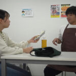 ＜素人＞ ニンゲン観察 童貞バレするや否やその場で即筆おろし！バイト先の地味っこは控室で隠れオナニーするほどの変態童貞ハンター 『FANZA』