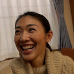 ＜素人＞ 今まで浮気はなしの真面目奥さんが初めてのAV出演で弾ける浮気SEX！ 『FANZA』