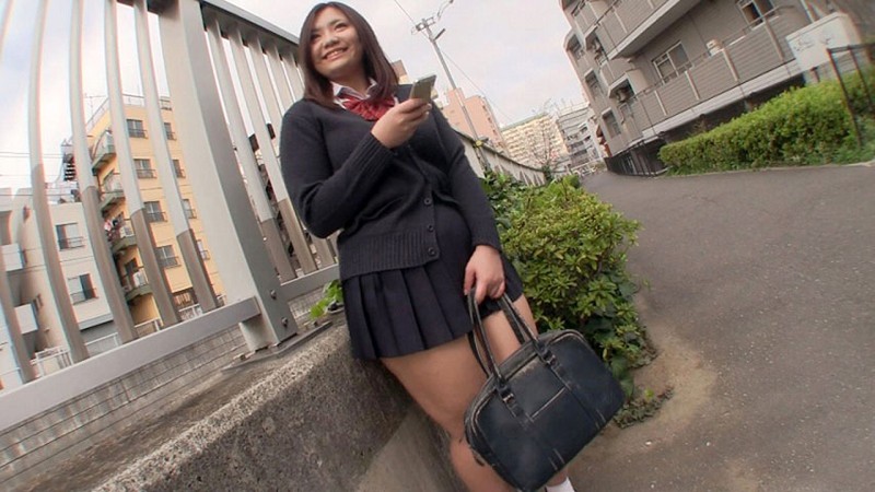 ＜素人＞ 素人×でか尻×ドム脚×女子校生 太腿超ムッチムチの初撮りハメ...