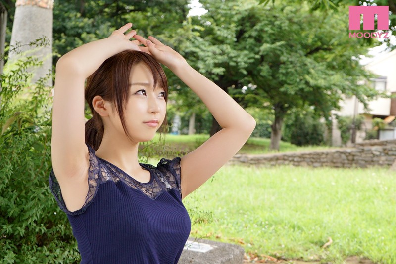 ＜素人＞ 新人 現役女子大生 水着コンテスト1位 AVデビュー 八乃つ...