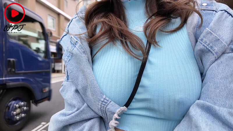 ＜素人＞ 能天気ノーブラ散歩 乳特化柔々Gを思う存分揉んで吸う激烈ピス...