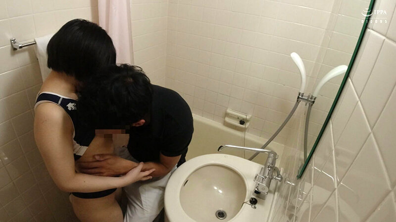 ＜素人＞ 無邪気な顔してHは短距離速攻型！！お忍び密会イチャラブSEX...