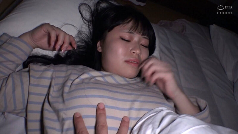 ＜素人＞ Gカップおっぱいサイレント突乳！！密着中出しSEX 白浜美羽...