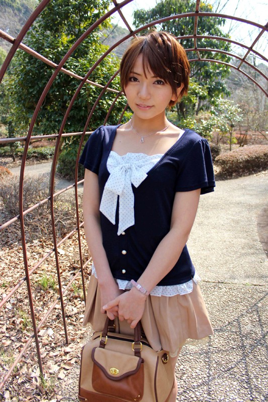 ＜素人＞ 青森で見つけた美人学生が中出しAVデビュー 堀北亜美19歳 ...