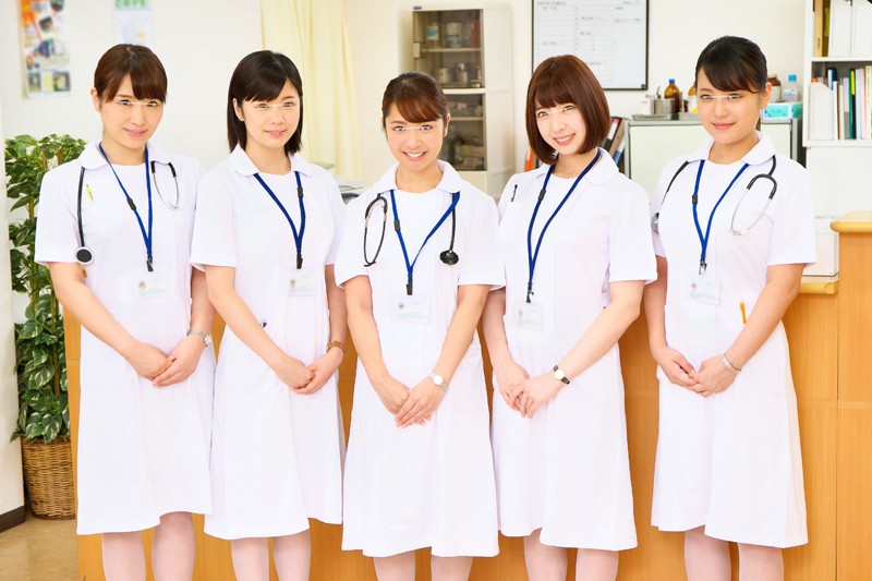 ＜素人＞ 働く巨乳看護師さんたちに突撃交渉！夜勤中の病院内で童貞入院患...