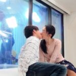 ＜素人＞ 一般男女モニタリングAV 禁断の母子筆おろし近親相姦企画 マジックミラーの向こうには愛する旦那（=お父さん）！17年ぶりにふれたおっぱいに童貞ち○ぽは暴発寸前！母性溢れるママま○ことムスコち○ぽを擦り合わせたら旦那の目の前なのにヌルッと挿入してしまうのか！？ 3 『FANZA』