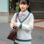 ＜素人＞ 【アフスク☆セックス】真面目系なルックスがかわいいひなのちゃん1☆歳！友達に嘘をついてまで男に会う性的好奇心激強ガール！！小さな体を使って積極的にチ○コを味わう制服ガールに限界突破中出し！！ 『FANZA』