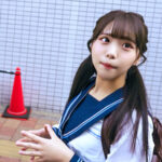 ＜素人＞ 【アフスク☆セックス】どこにでもいる普通な見た目だけど実は性欲激強きょうかちゃん1☆歳！普段からオモチャを使ってマ○コをイジりまくっている変態ガール！！シーツ一面を潮吹きでビショビショにするほどイキまくるピチピチマ○コに大量中出し！！ 『FANZA』