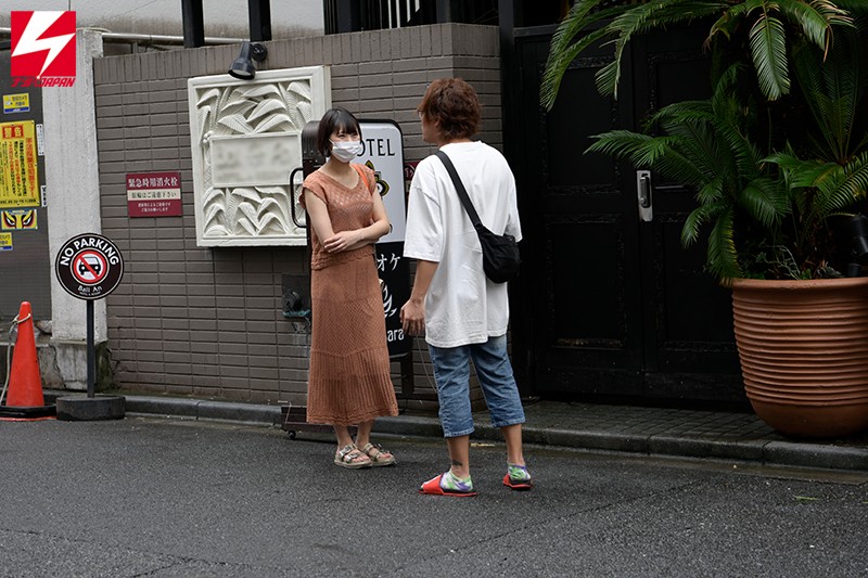 ＜素人＞ 【媚薬×キメセク×素人娘01】ナンパで釣った上京1年目の超ス...