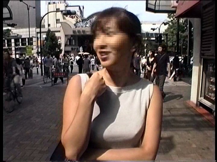 ＜素人＞ 土下座人妻ナンパ特別編 気高い高級熟女6人の初めての体験に震...